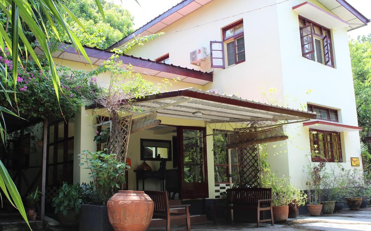 Alamanda Inn, Boutique Hotel And French Restaurant Rangoon Buitenkant foto