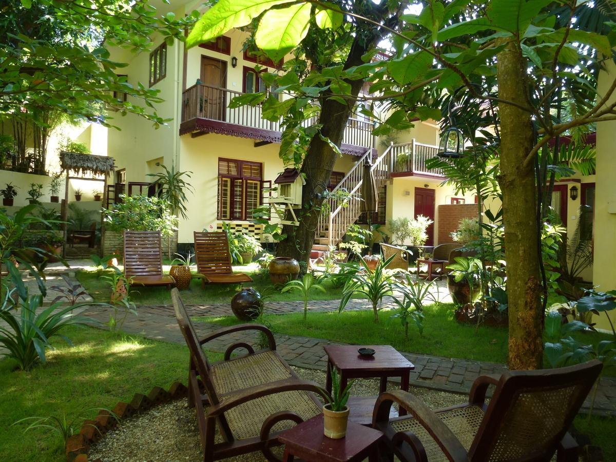 Alamanda Inn, Boutique Hotel And French Restaurant Rangoon Buitenkant foto