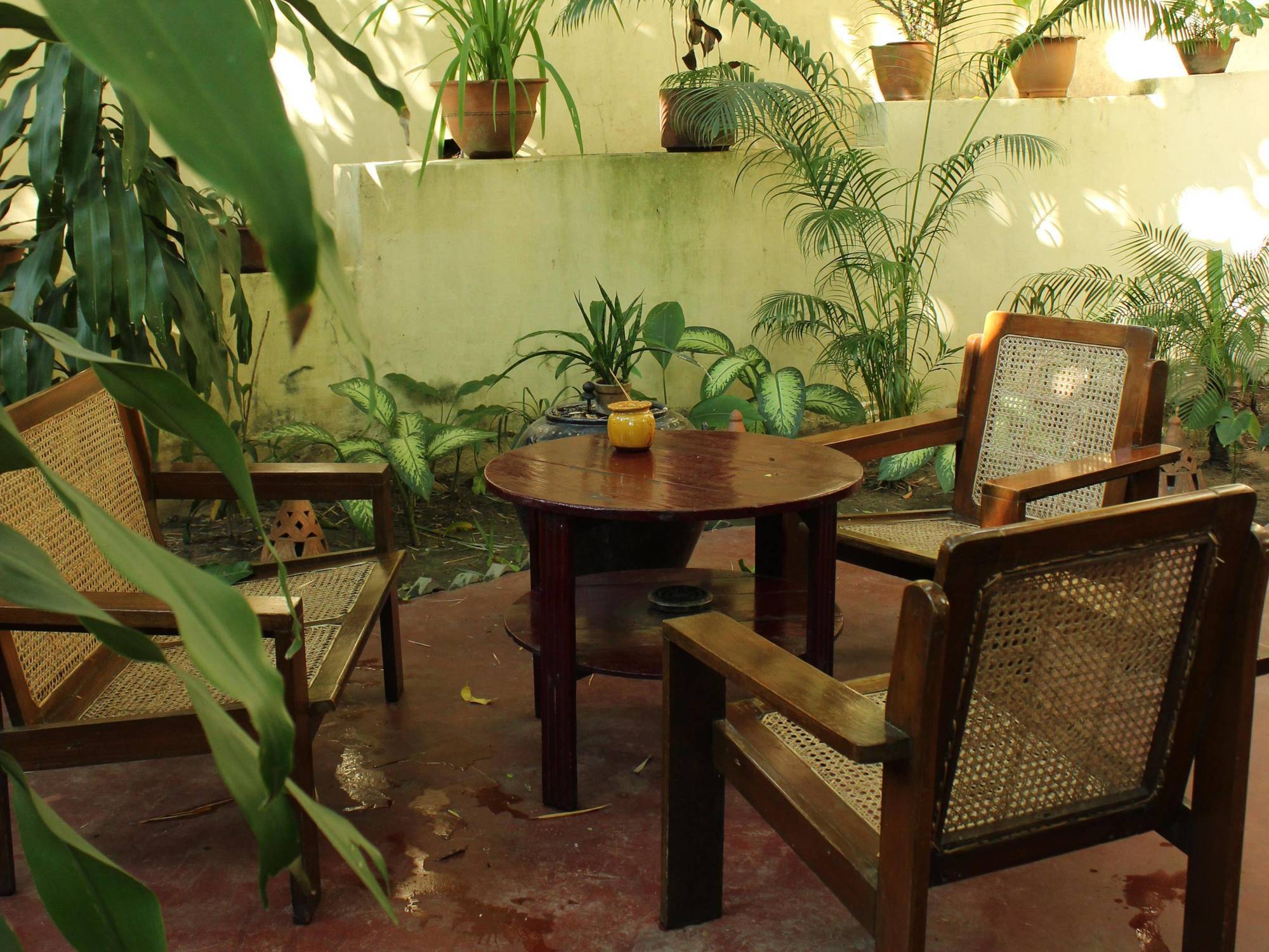Alamanda Inn, Boutique Hotel And French Restaurant Rangoon Buitenkant foto